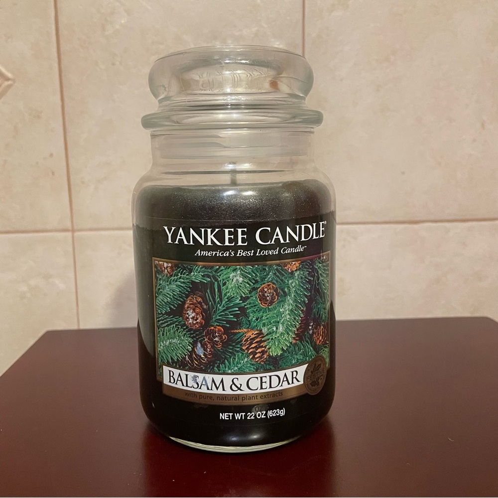 NEW Yankee Candle “Balsam & Cedar” Large Jar Candle Holiday Pine Tree 22 oz.